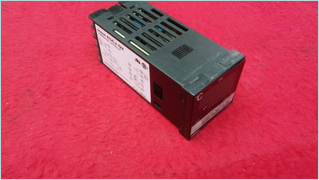 OMRON E5CJ-Q2 ISI KONTROL 20MA 12V DC OUTPUT